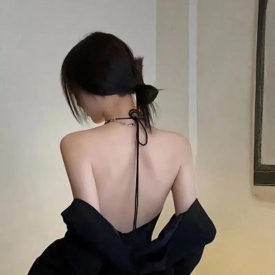 俊俏媳妇开明婆